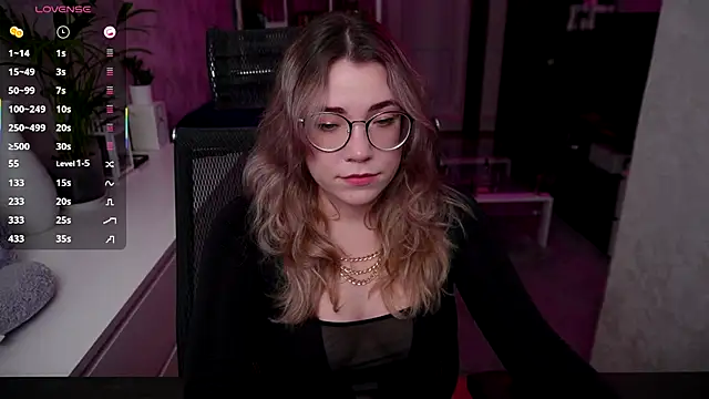 RemyCute online show from 10-20-25, 07:03