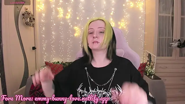 EmmyBunny online show from 01-08-26, 04:13