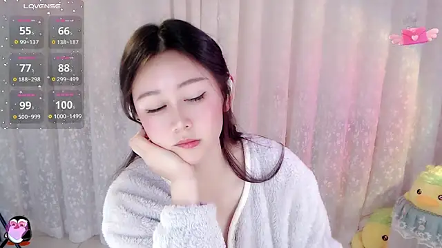 Aimee-520 online show from 12-20-25, 07:22