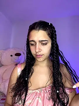 Alicia Ruiz online show from 11-06-25, 06:12