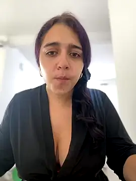 Alicia Ruiz online show from 12-02-25, 01:57