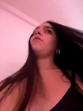 Alicia Ruiz online show from 10-16-25, 06:05