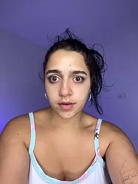 Alicia Ruiz online show from 10-08-25, 07:32