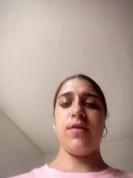 Alicia Ruiz online show from 03-25-26, 06:07