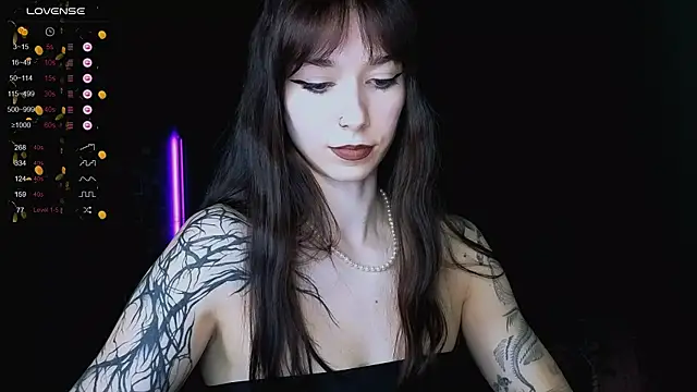 Snapshot of JillVerdon chatting on 05-16-26, 07:13 JillVerdon online show from 05-16-26, 07:13