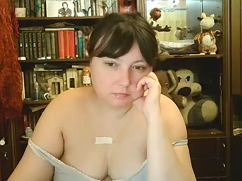 CarrieQPeach online show from 12-21-25, 05:47