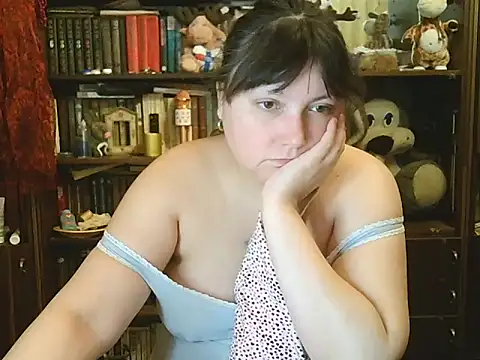 CarrieQPeach online show from 12-16-25, 09:19