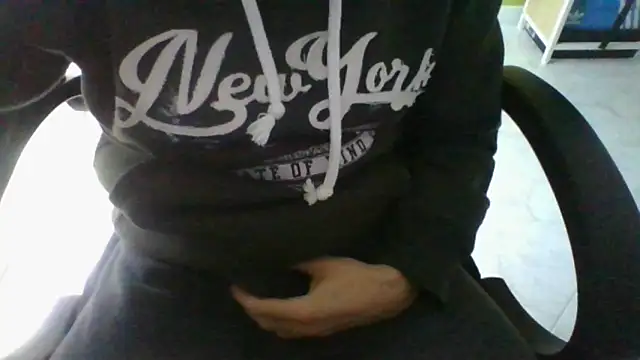 FranciCazzone online show from 02-17-25, 03:11