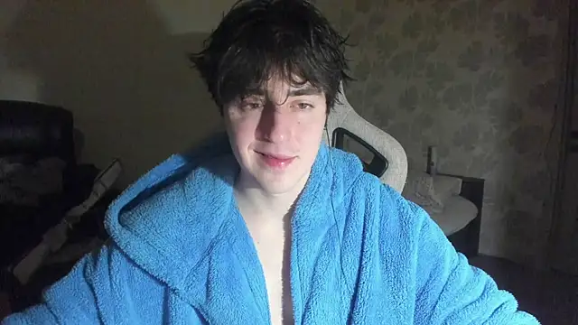 Snapshot of Knuckles17 chatting on 04-25-26, 06:05 Knuckles17 online show from 04-25-26, 06:05