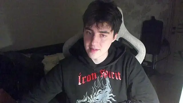 Snapshot of Knuckles17 chatting on 02-13-26, 01:49 Knuckles17 online show from 02-13-26, 01:49