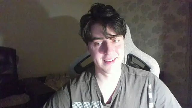 Snapshot of Knuckles17 chatting on 06-20-26, 09:20 Knuckles17 online show from 06-20-26, 09:20