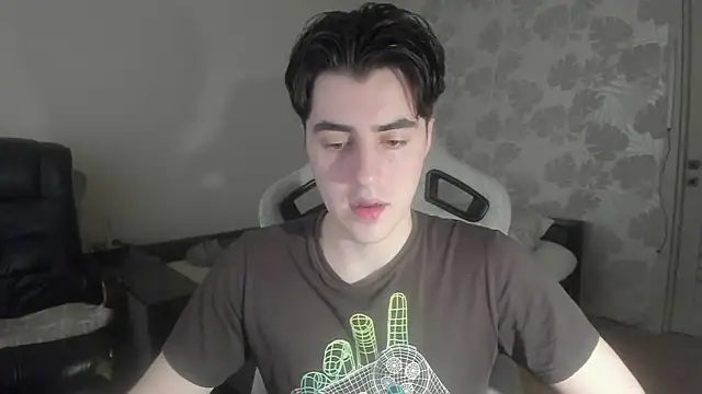 Snapshot of Knuckles17 chatting on 05-13-26, 01:51 Knuckles17 online show from 05-13-26, 01:51