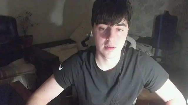Snapshot of Knuckles17 chatting on 12-22-25, 12:55 Knuckles17 online show from 12-22-25, 12:55