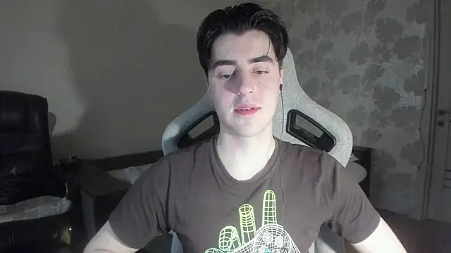 Snapshot of Knuckles17 chatting on 05-11-26, 02:45 Knuckles17 online show from 05-11-26, 02:45