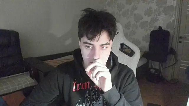 Snapshot of Knuckles17 chatting on 01-13-26, 07:23 Knuckles17 online show from 01-13-26, 07:23