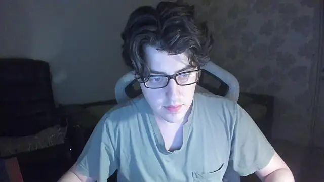 Snapshot of Knuckles17 chatting on 07-15-26, 11:01 Knuckles17 online show from 07-15-26, 11:01