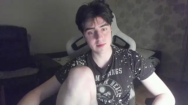 Snapshot of Knuckles17 chatting on 05-31-26, 06:09 Knuckles17 online show from 05-31-26, 06:09