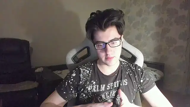 Snapshot of Knuckles17 chatting on 05-30-26, 12:06 Knuckles17 online show from 05-30-26, 12:06