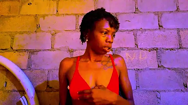 Snapshot of nzanizy chatting on 11-10-25, 01:05 nzanizy online show from 11-10-25, 01:05