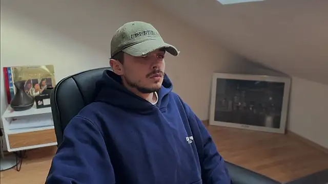 naked psy online show from 11-05-25, 09:23