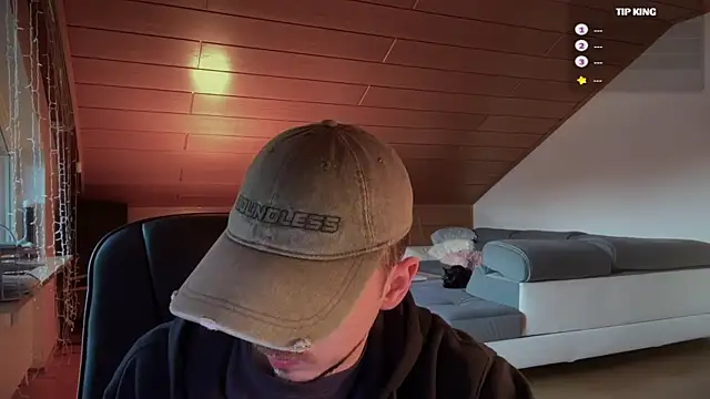 naked psy online show from 02-17-25, 06:53