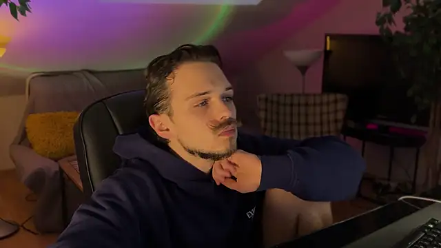 naked psy online show from 02-16-26, 03:32