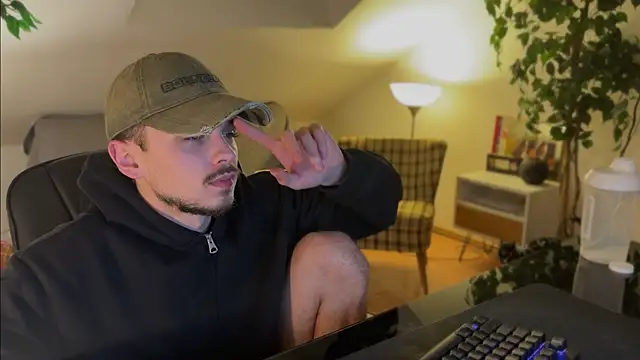 naked psy online show from 12-14-25, 01:12