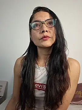 Snapshot of Alicesoul chatting on 05-19-26, 11:45 Alicesoul online show from 05-19-26, 11:45