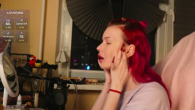 BlueCherryy online show from 11-18-25, 08:01