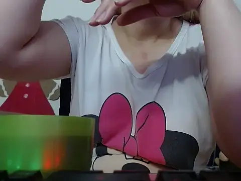 69liamilk69 online show from 10-24-25, 05:50