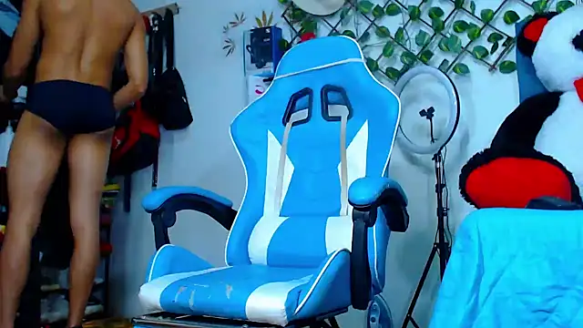 Snapshot of black_latin23cm chatting on 02-27-26, 09:47 black latin23cm online show from 02-27-26, 09:47