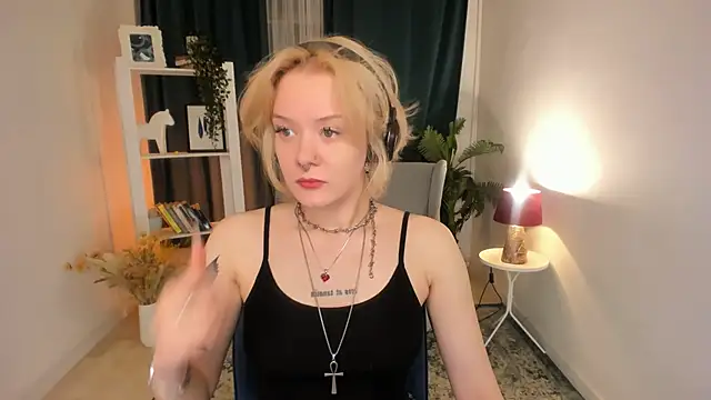 Snapshot of cyber_whore_ chatting on 05-05-26, 10:46 cyber whore online show from 05-05-26, 10:46