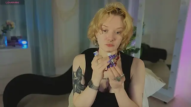 Snapshot of cyber_whore_ chatting on 06-03-26, 11:22 cyber whore online show from 06-03-26, 11:22