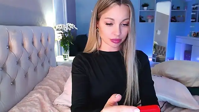 MissSiona online show from 02-25-25, 08:58