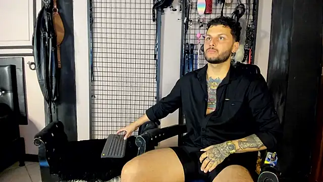 Twisted Fantasy online show from 02-09-26, 03:59