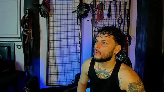 Twisted Fantasy online show from 04-07-26, 03:41