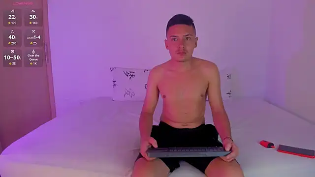 Snapshot of Lindsay_and_Dariksoon chatting on 11-05-25, 03:31 Lindsay and Dariksoon online show from 11-05-25, 03:31