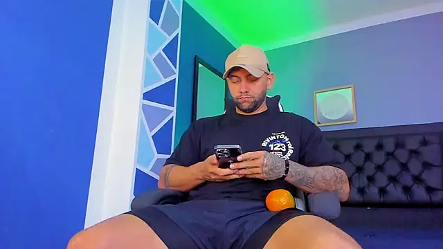 alex oficial online show from 11-14-25, 04:38