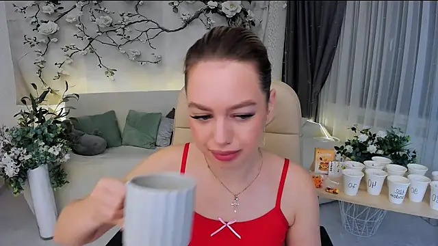 MiracleCurly online show from 11-04-25, 07:06