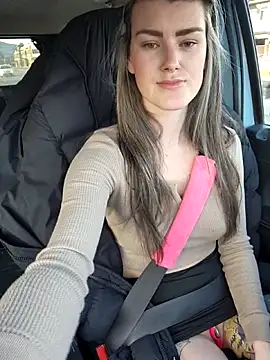 Lilmissvyx online show from 03-18-26, 03:35