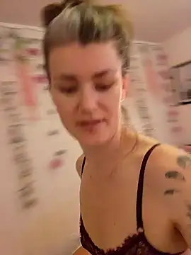 Lilmissvyx online show from 03-21-25, 01:45