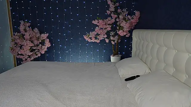 -Mirror-Girl- online show from 03-10-26, 05:33