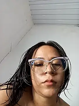 Snapshot of Cristel_Shop chatting on 12-21-24, 03:36 Cristel Shop online show from 12-21-24, 03:36