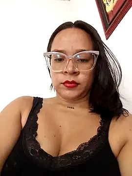 Snapshot of Cristel_Shop chatting on 02-03-25, 07:52 Cristel Shop online show from 02-03-25, 07:52