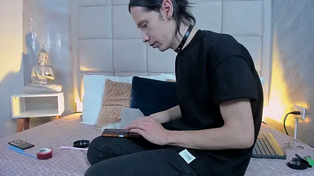 Hecatee 77 online show from 09-19-25, 07:51