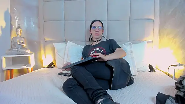 Hecatee 77 online show from 12-03-25, 07:46