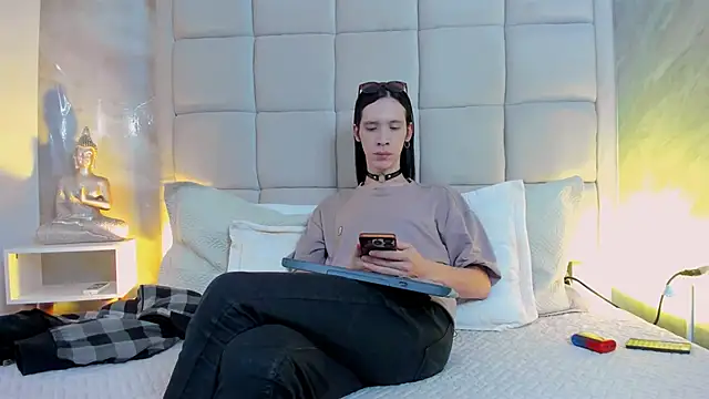 Hecatee 77 online show from 11-11-25, 08:03