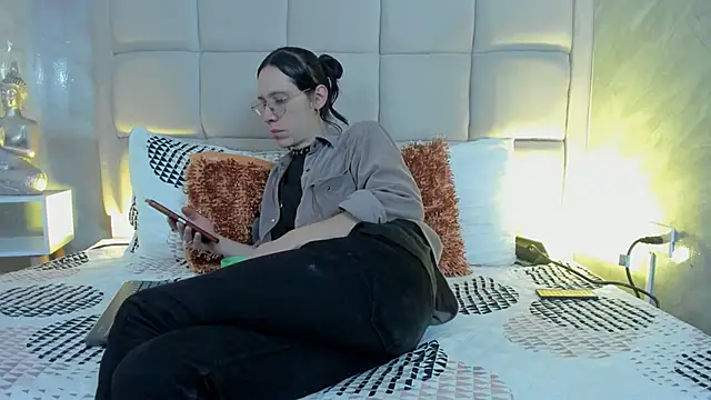 Hecatee 77 online show from 02-07-26, 07:55