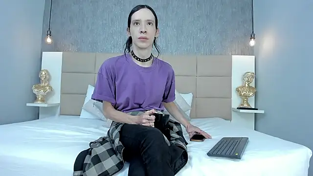 Hecatee 77 online show from 03-12-26, 07:51