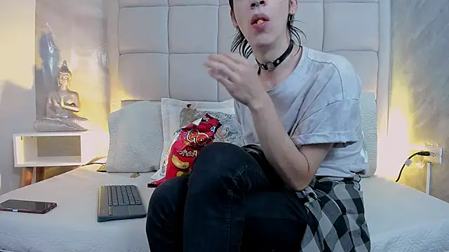 Hecatee 77 online show from 10-24-25, 07:57